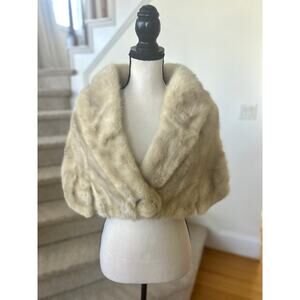 Vintage 1950s Norman Cream Tan Mink Fur Capelet Shawl